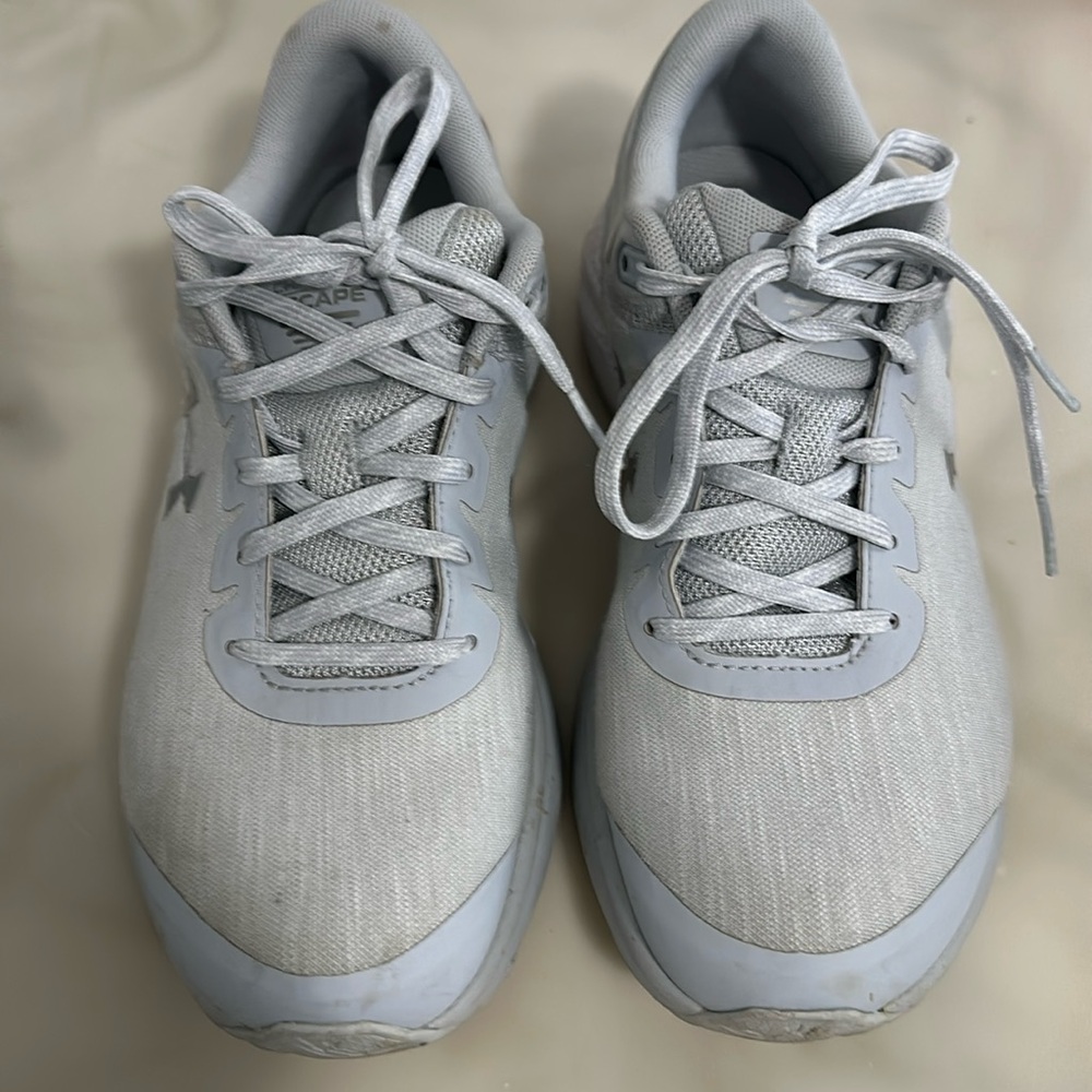 Under armour sneakers 🤍🩶